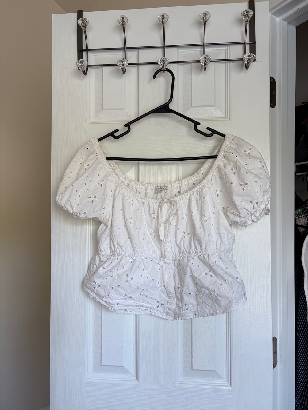 American Eagle Outfitters white eyelet puff-sleeve babydoll top cotton Medium
